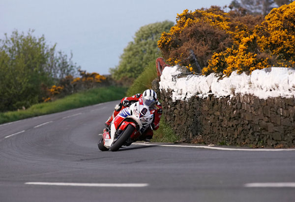 09DUN13 Michael Dunlop sbike mountainTT13 tb