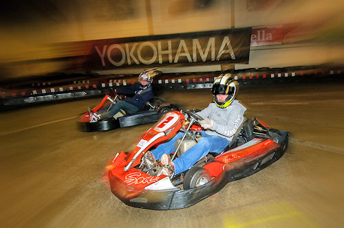 Bild 2 Karts auf Piste tb