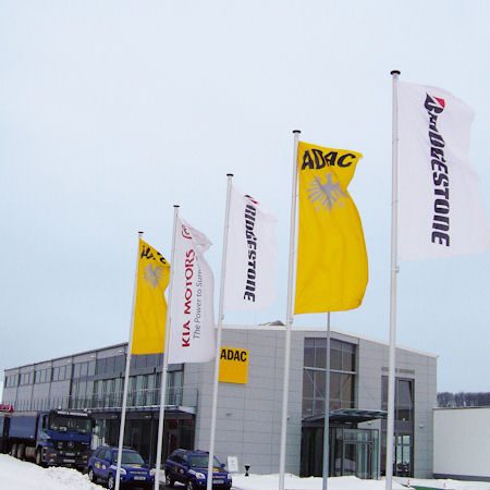 Bridgestone und ADAC tb