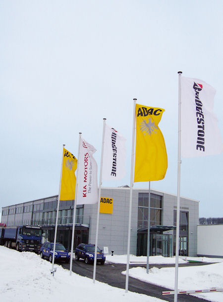 Bridgestone und ADAC tb