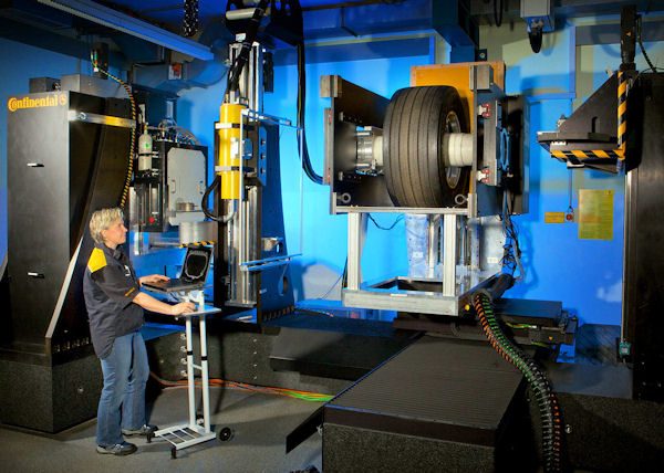 Conti LINAC Anlage tb