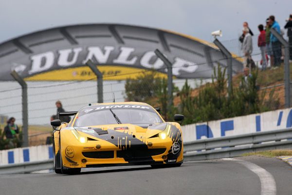 Dunlop Art Car Ferrari 458 Italia tb