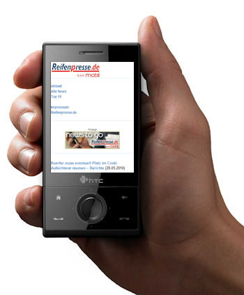 Hand mit Reifenpresse Mobil tb 01