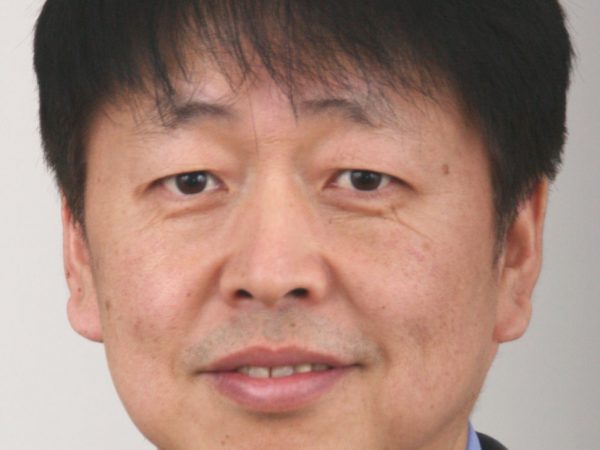 Hee Jong Lee