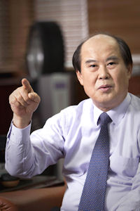 Lee Hyun Bong tb