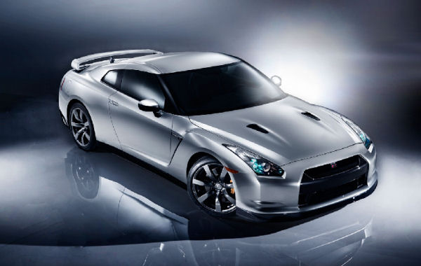 Nissan GT R tb