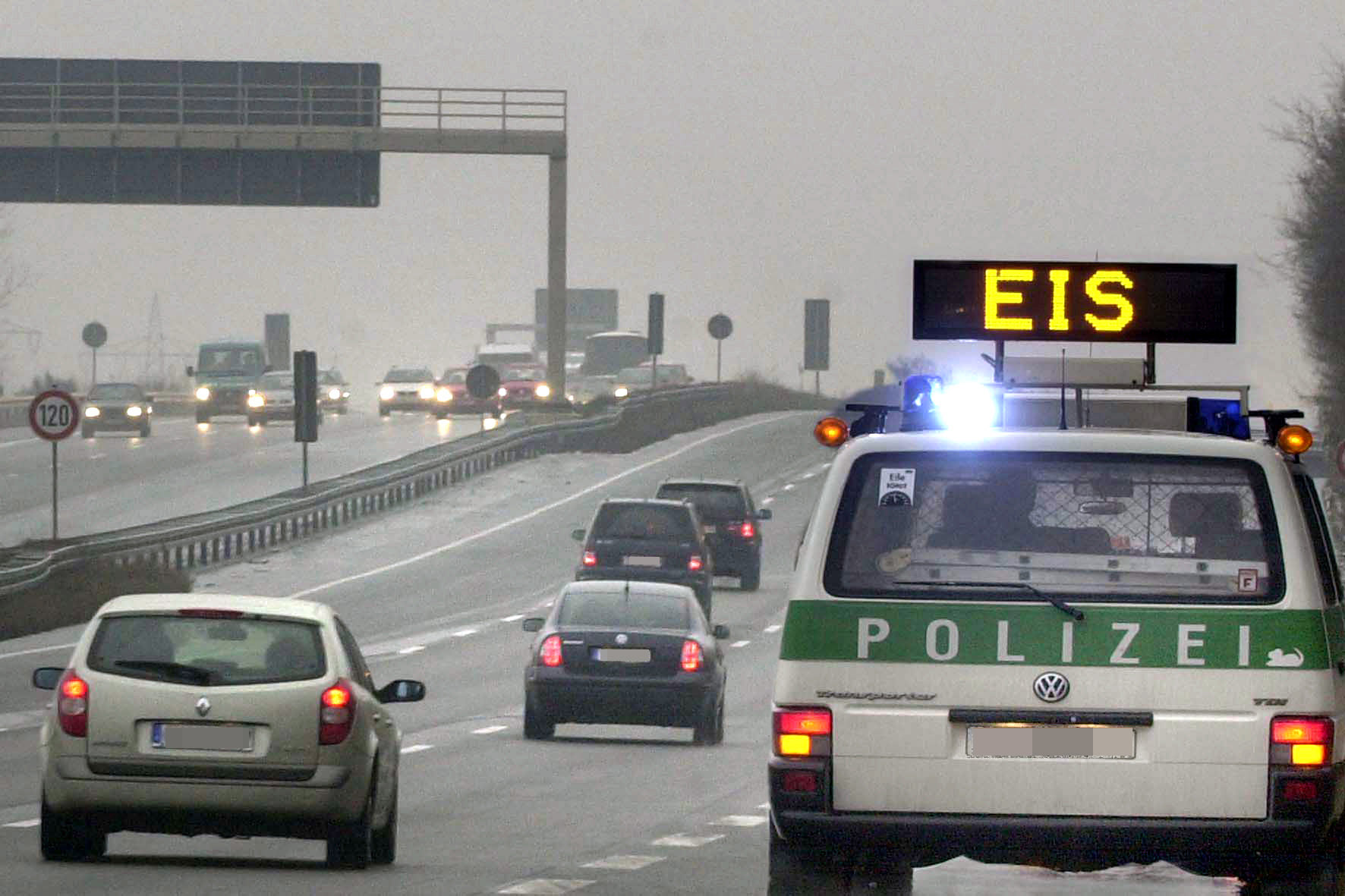 Polizeiwarnung vor Eis