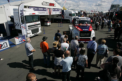 Vipal laedt zum Truck Racing