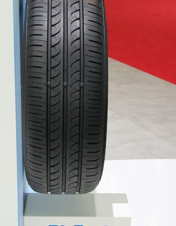 Yokohama BluEarth AE 01 1 tb