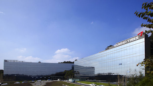 Kumho FundE Korea 1 tb