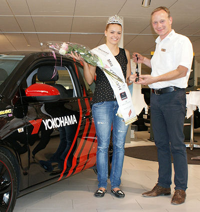 Yokohama Fahrzeugübergabe an Miss 2013 2014