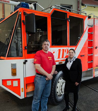Falken Reifenspende für Oldtimerfeuerwehr