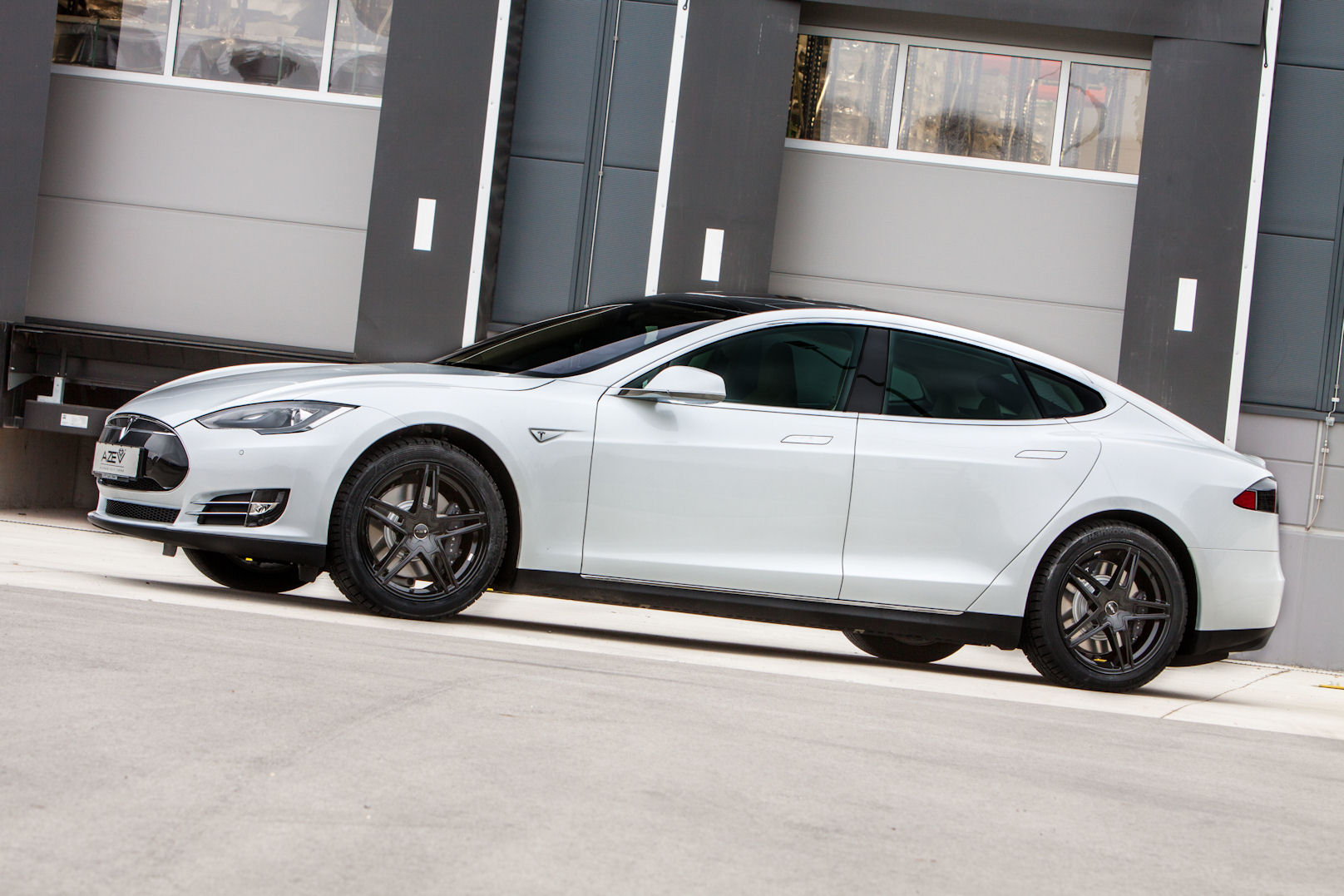 Tesla S mit