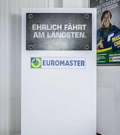 Euromaster Displays in Filialen
