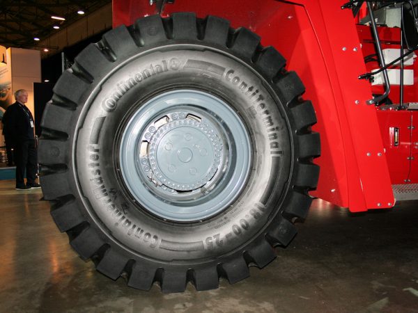 Continental CeMAT ContainerMaster. tbJPG