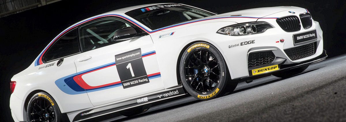 Dunlop BMW M235i Racing auf Dunlop tb