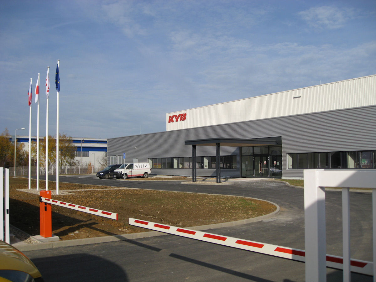 KYB Werk Tschechien tb