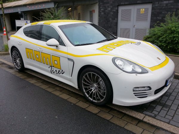 Momo Porsche tb