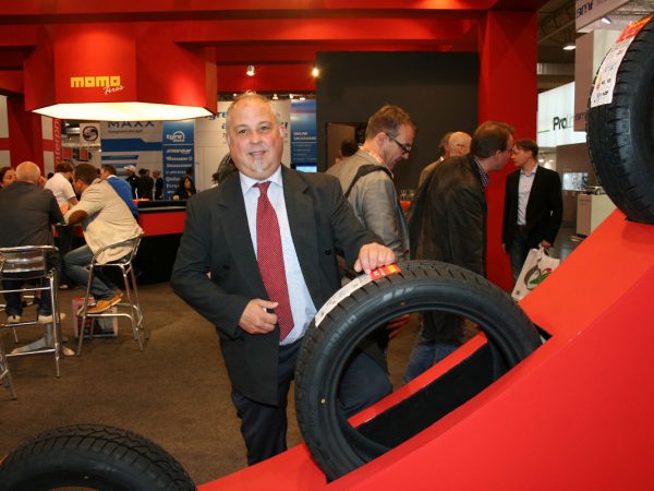 Momo Tires Essen tb