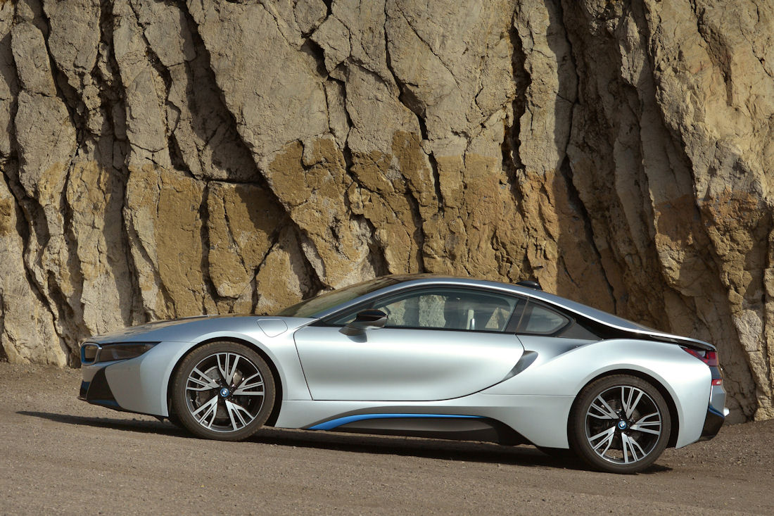 i8