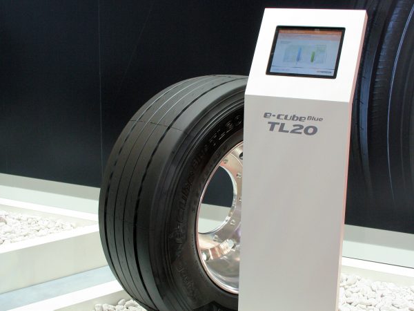 E Cube Blue TL20 Stand tb