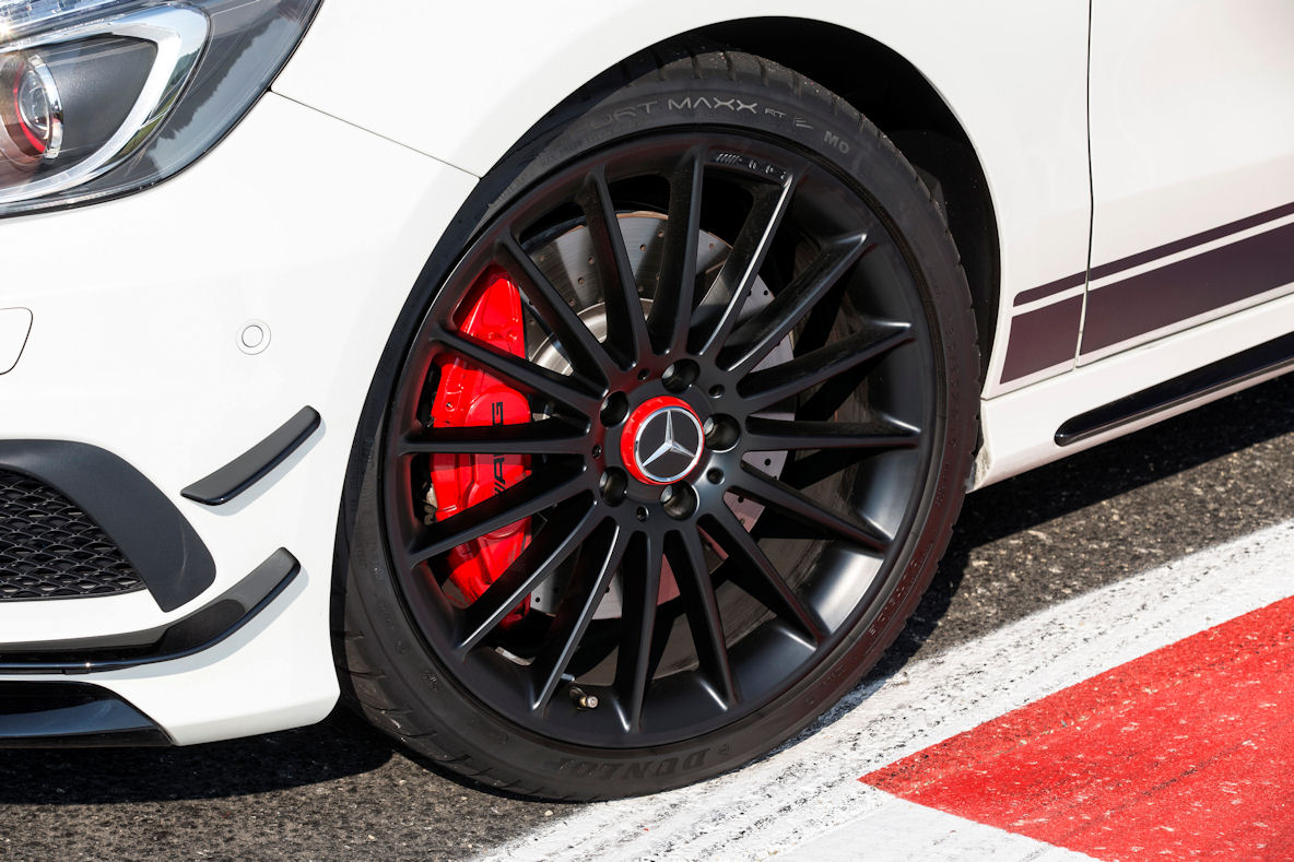 Dunlop Sport Maxx RT auf A 45 AMG