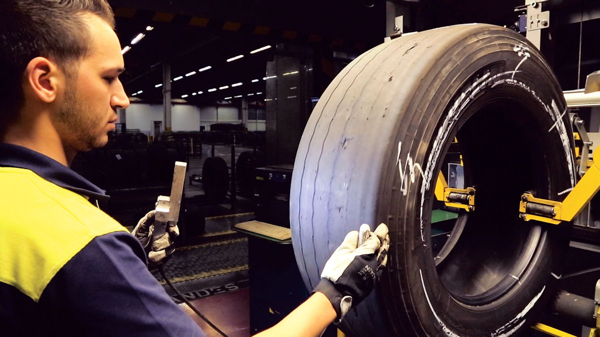 Michelin Runderneuerung DJSI tb