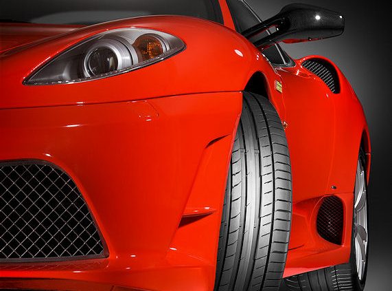 03 ContiSportContact 5P Car1 tb