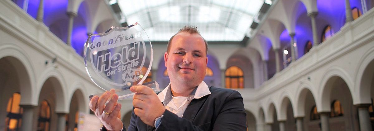 Bild 2 Goodyear Wahl Held der Straße 2014 tb