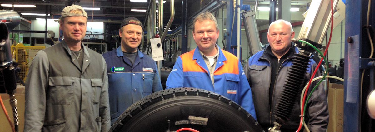 RM 1Mio Reifen RINGTREAD FOTO tb