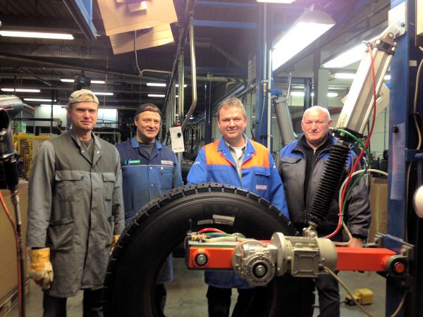 RM 1Mio Reifen RINGTREAD FOTO tb