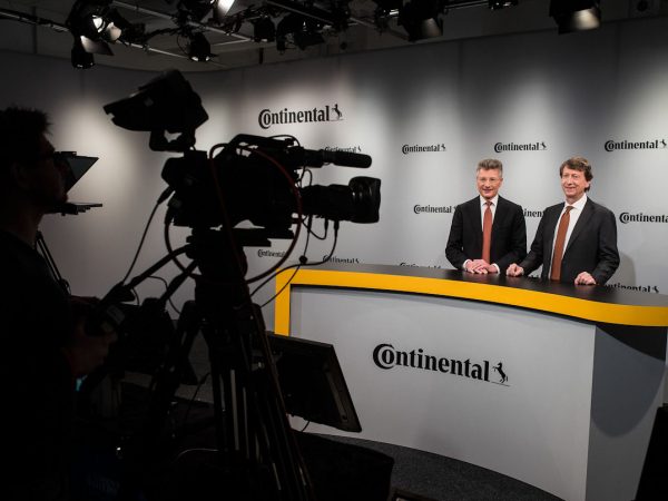 Continental PP Fiscal2014Webcast Degenhart Schäfer tb