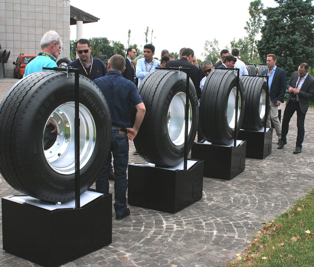 Pirelli Bologna Händler tb
