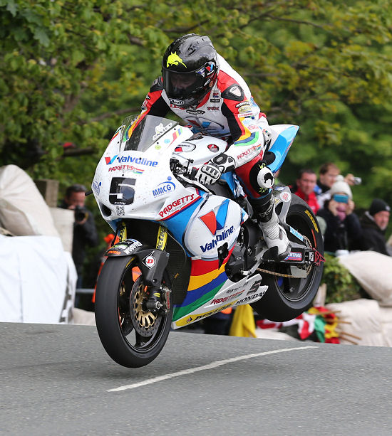 Dunlop TT Auftaktsieg