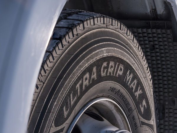 Goodyear Test the Max Ultra Grip Max