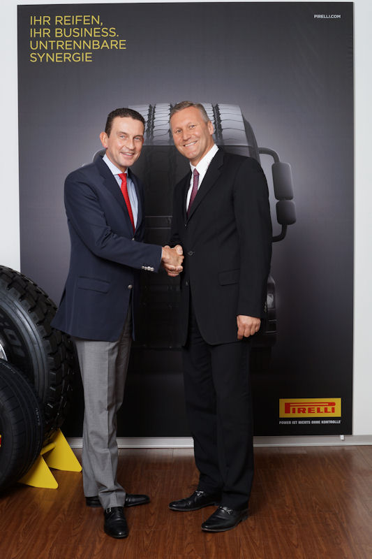 Pirelli und Team tb