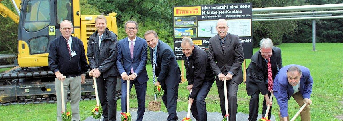 Erster Spatenstich Pirelli Kantine tb