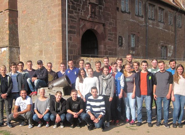 Pirelli Ausbildungsstart 2015