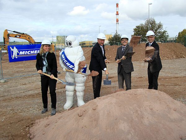 Michelin Spatenstich neue Lagehalle 1 tb