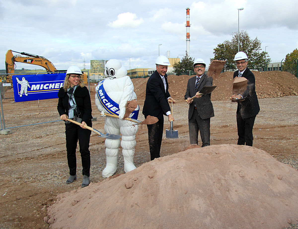 Michelin Spatenstich neue Lagehalle 1 tb