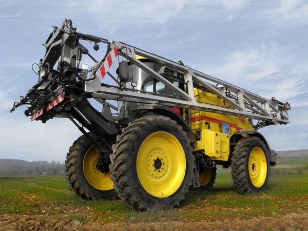AGRIFLEX 354 on a Sprayer