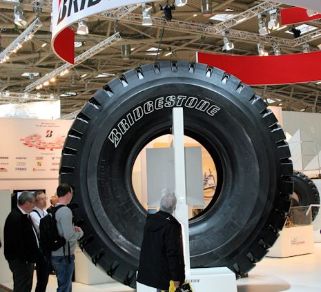 Bauma BS Giant Tyre tb