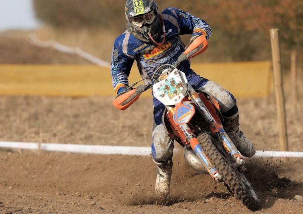 MotorradreifenDirekt de Teammitglied Marvin Möhler tb