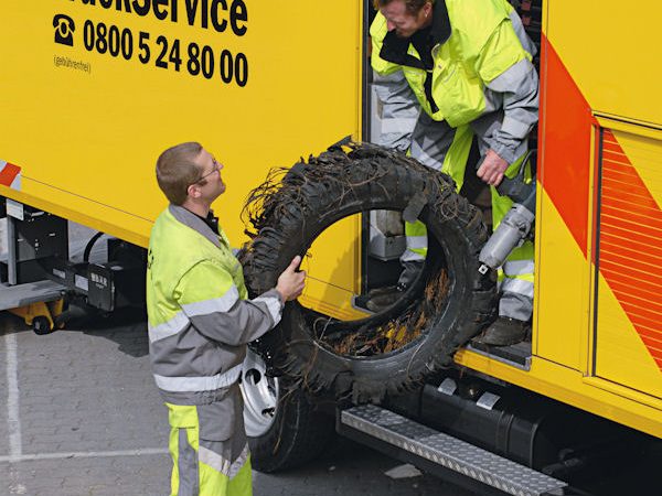 ADAC TS Reifenservice klein