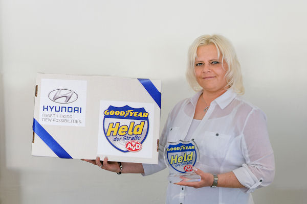 Marzena Szojda Held der Straße klein