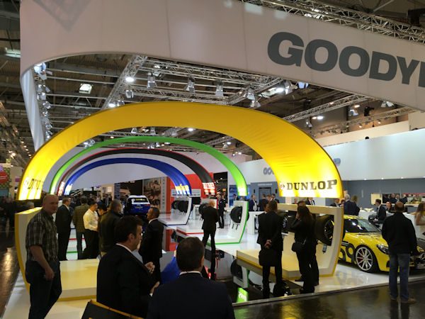 Goodyear Messestand klein