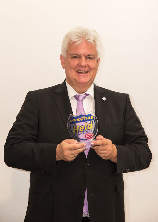 Held der Straße1 klein