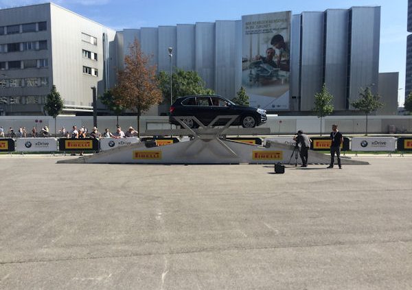 2 Pirelli bei BMW tb