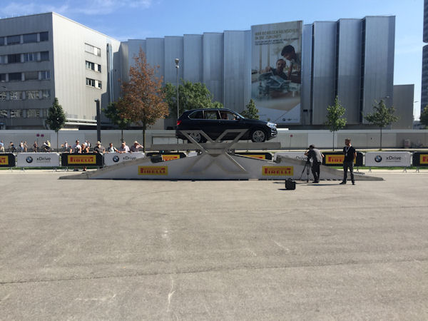 2 Pirelli bei BMW tb