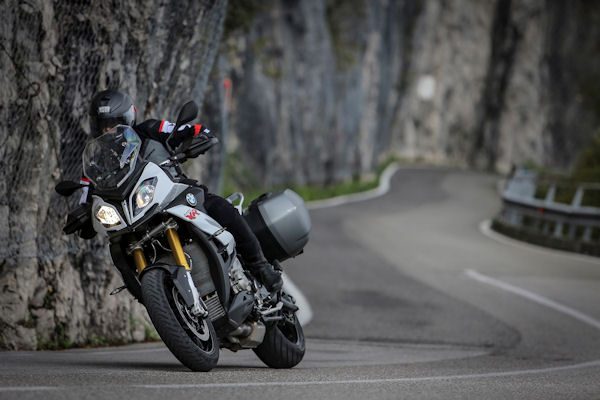 MotorradreifenDirekt de Metzeler und Motorrad Reisen verlosen Biker Wellness Urlaub klein